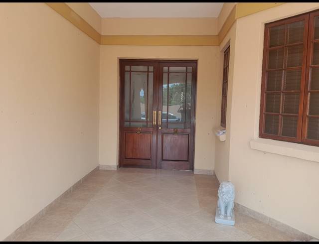 6 BEDROOM HOUSE FOR SALE IN SAFARI GARDENS